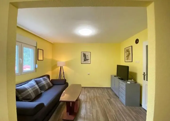 Nyaraló Art House Kosmaj 1 *